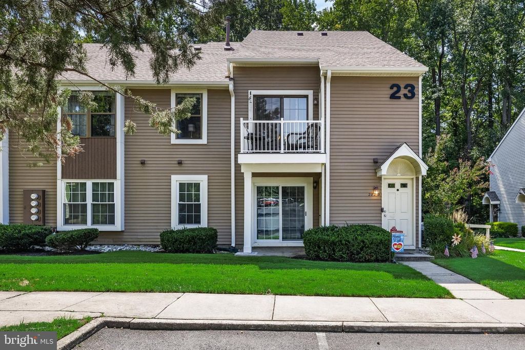 282-B EVERLY CT, MOUNT LAUREL, NJ 08054 — exterior