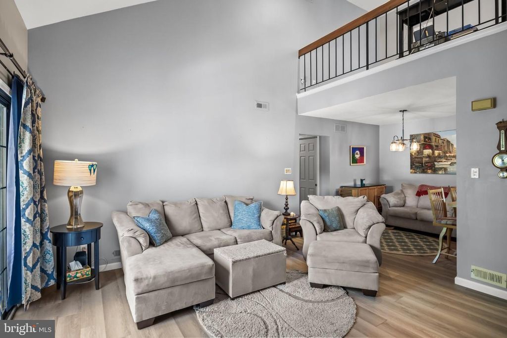 282-B EVERLY CT, MOUNT LAUREL, NJ 08054 — photo 5