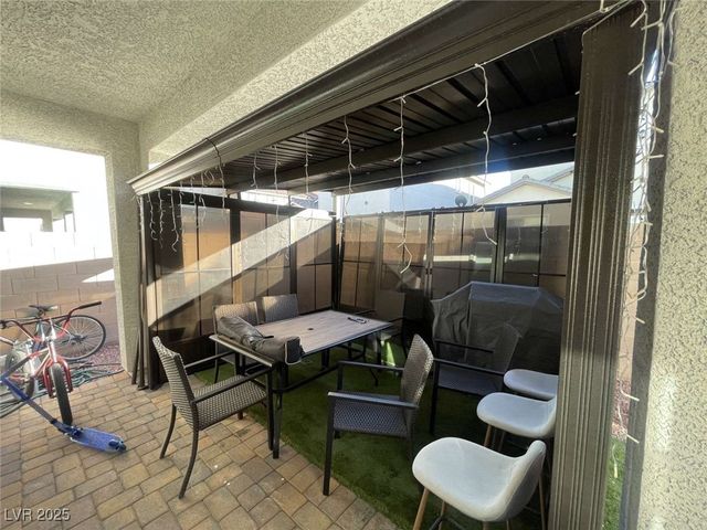 4363 Latitude Valley Court, North Las Vegas, NV 89084