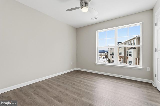 5902 FORUM SQ, Frederick, MD 21703