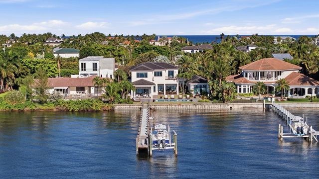 825 W Oyster Lane, Lantana, FL 33462