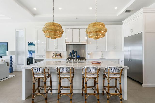 825 W Oyster Lane, Lantana, FL 33462