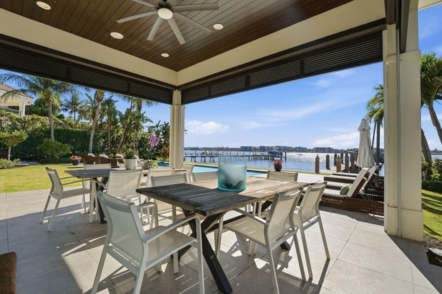 825 W Oyster Lane, Lantana, FL 33462