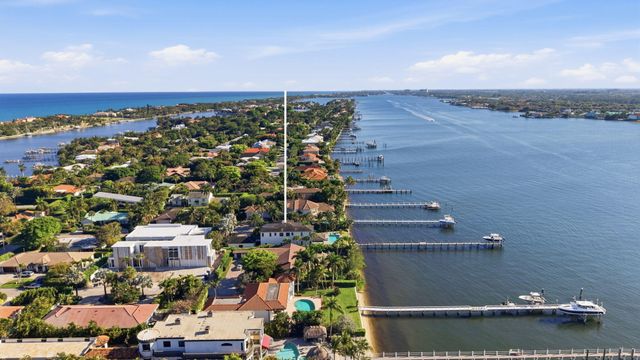 825 W Oyster Lane, Lantana, FL 33462