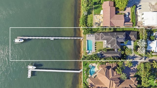825 W Oyster Lane, Lantana, FL 33462