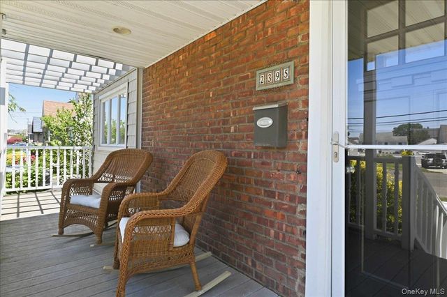 2395 Yorktown Street, Oceanside, NY 11572