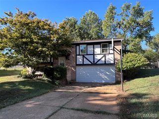 1378 Frost Wood Trail Lane, Fenton, MO 63026