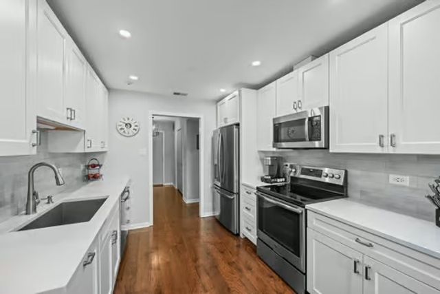 1125 Lake Cook Road 505E, Northbrook, IL 60062