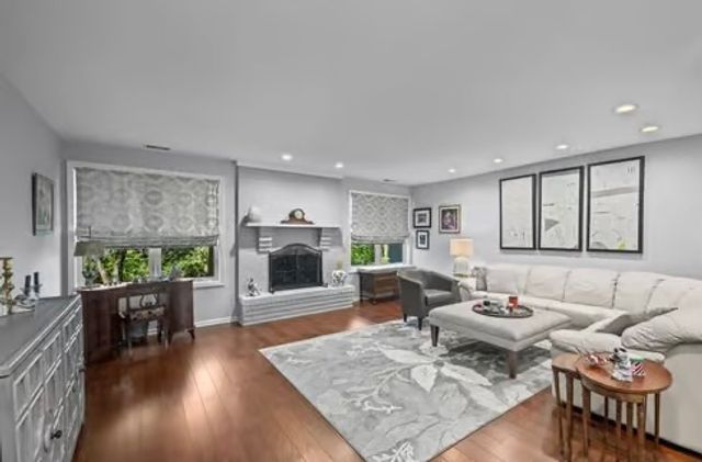 1125 Lake Cook Road 505E, Northbrook, IL 60062