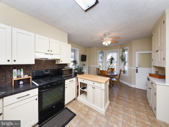 17-19 N SECOND ST, Souderton, PA 18964