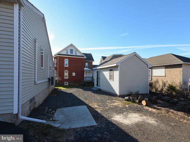 17-19 N SECOND ST, Souderton, PA 18964