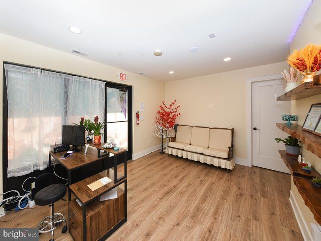 17-19 N SECOND ST, Souderton, PA 18964