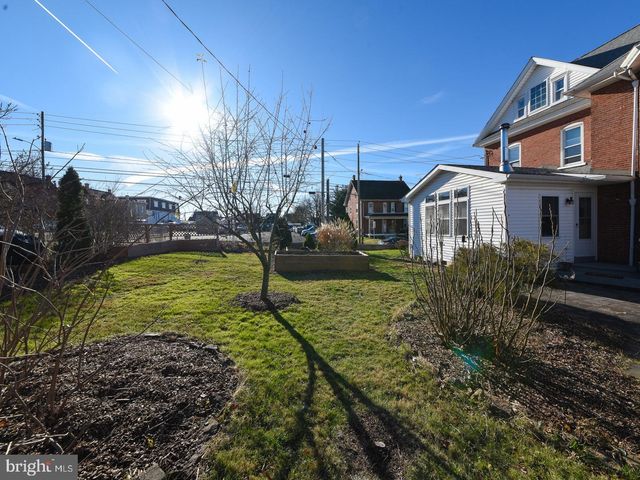 17-19 N SECOND ST, Souderton, PA 18964