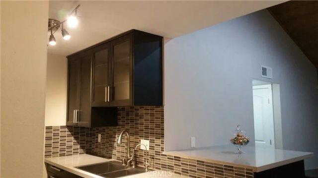 20134 Leadwell 307, Winnetka, CA 91306