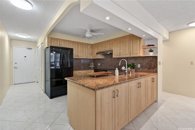 2575 Kuhio Avenue 1303, Honolulu, HI 96815