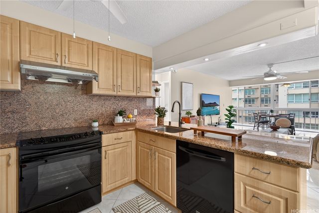 2575 Kuhio Avenue 1303, Honolulu, HI 96815
