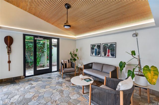 2575 Kuhio Avenue 1303, Honolulu, HI 96815