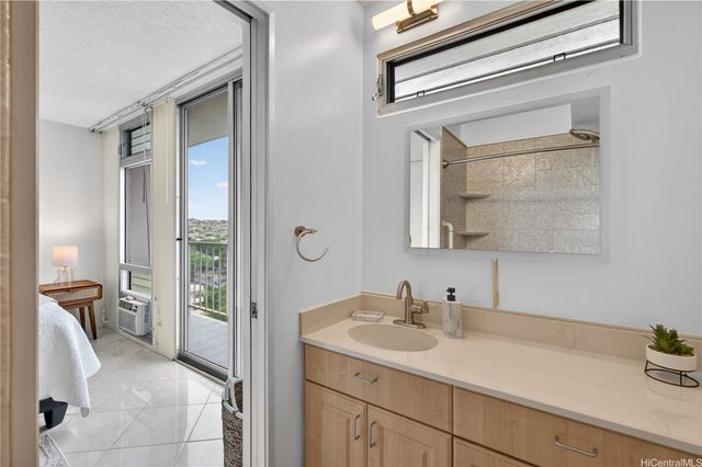 2575 Kuhio Avenue 1303, Honolulu, HI 96815