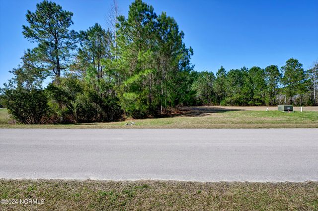 248 Kings Creek Crossing, Holly Ridge, NC 28445