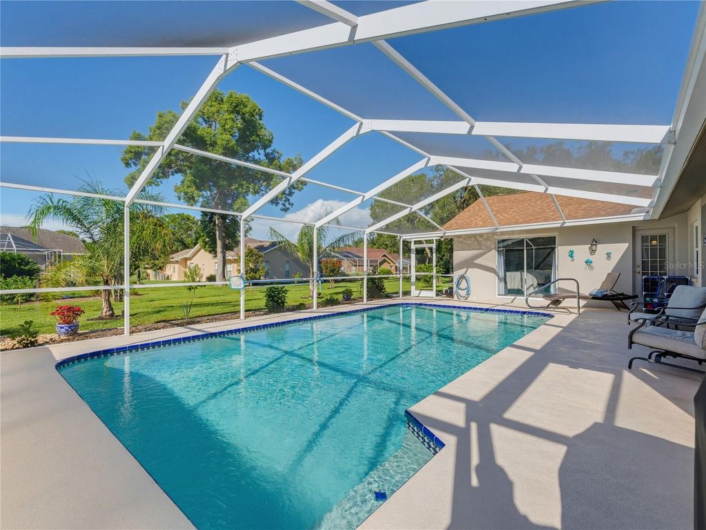 Image 12 of property listing at 13446 NEWCASTLE AVE, Spring Hill, FL 34609