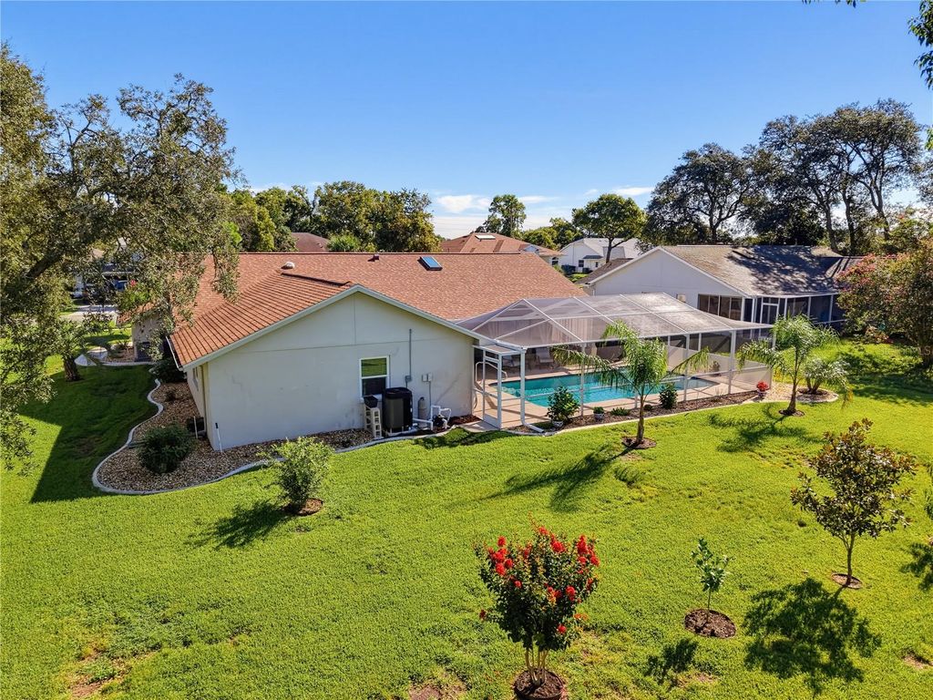Image 7 of property listing at 13446 NEWCASTLE AVE, Spring Hill, FL 34609