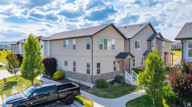 3765 E CUNNINGHILL DR, Eagle Mountain, UT 84005