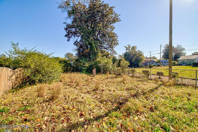 817 S 11th Street, Wilmington, NC 28401