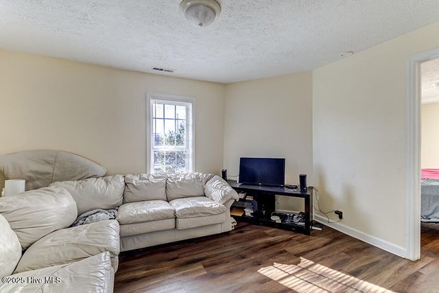 817 S 11th Street, Wilmington, NC 28401