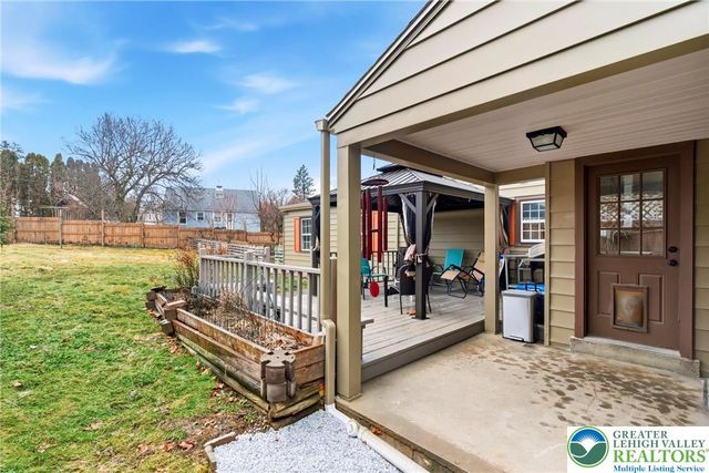 717 Mount Airy Avenue, Bethlehem City, PA 18018