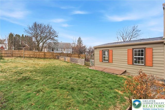 717 Mount Airy Avenue, Bethlehem City, PA 18018