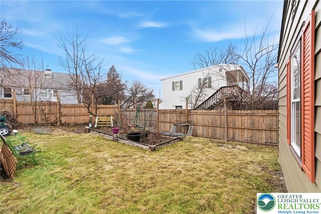 717 Mount Airy Avenue, Bethlehem City, PA 18018