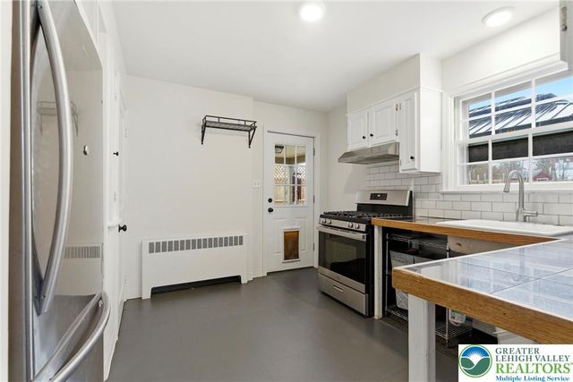 717 Mount Airy Avenue, Bethlehem City, PA 18018