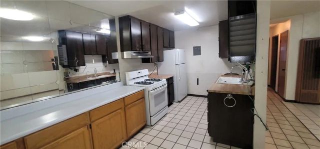 14805 Chase Street 105, Panorama City, CA 91402
