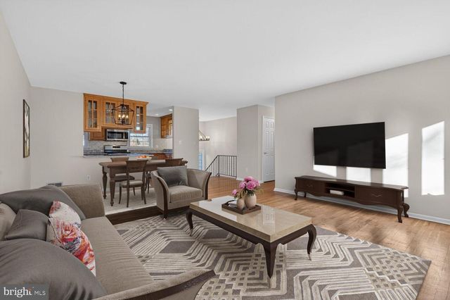 8323 WAGON WHEEL RD, Alexandria, VA 22309