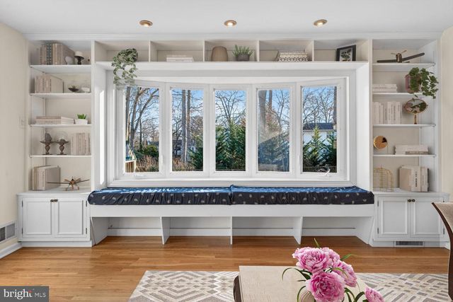 8323 WAGON WHEEL RD, Alexandria, VA 22309