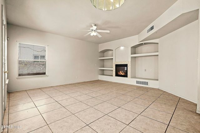 1315 OLGA MAPULA Drive, El Paso, TX 79936