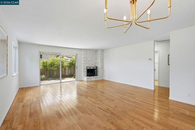 143 Miramonte Dr, Moraga, CA 94556