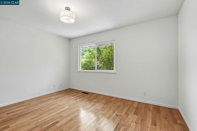 143 Miramonte Dr, Moraga, CA 94556