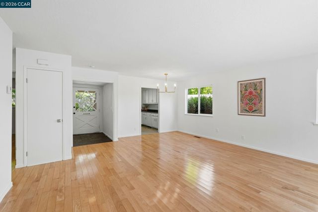 143 Miramonte Dr, Moraga, CA 94556