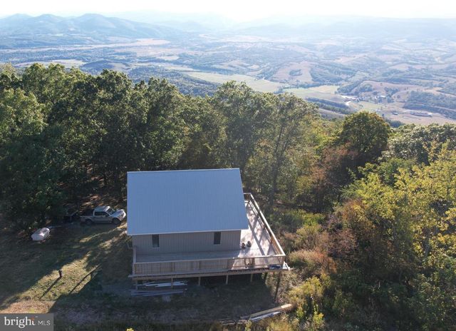 523 GLORY RIDGE DR, Petersburg, WV 26847