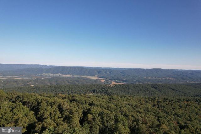 523 GLORY RIDGE DR, Petersburg, WV 26847