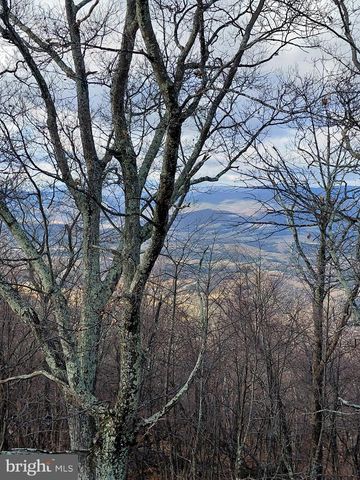 523 GLORY RIDGE DR, Petersburg, WV 26847