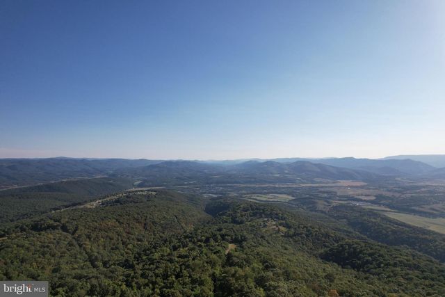 523 GLORY RIDGE DR, Petersburg, WV 26847