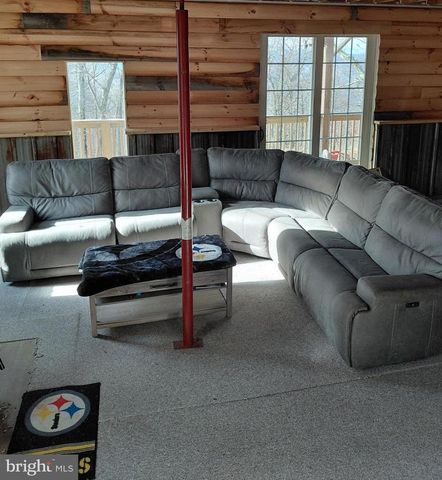 523 GLORY RIDGE DR, Petersburg, WV 26847