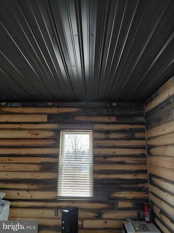 523 GLORY RIDGE DR, Petersburg, WV 26847