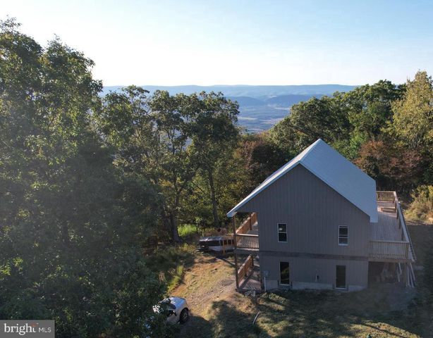 523 GLORY RIDGE DR, Petersburg, WV 26847