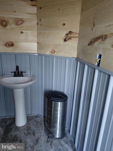 523 GLORY RIDGE DR, Petersburg, WV 26847