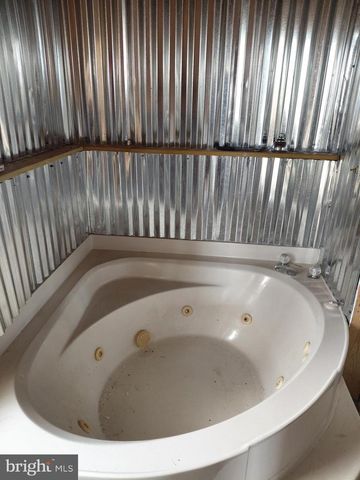 523 GLORY RIDGE DR, Petersburg, WV 26847