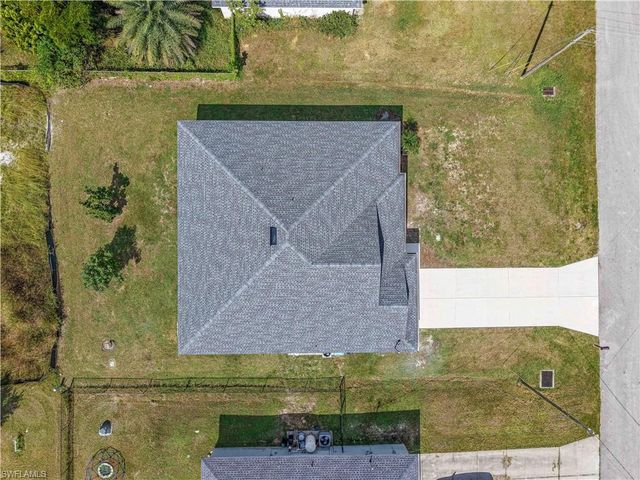 4422 NE 11th PL, Cape Coral, FL 33909