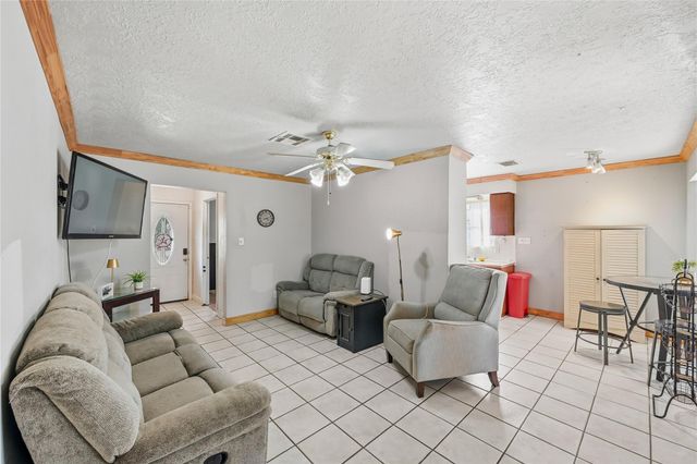 611 Iowa Street, South Houston, TX 77587
